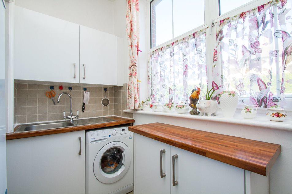 kitchen 1.jpg