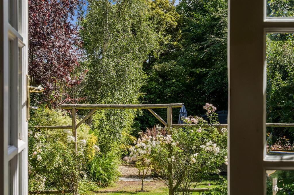 WILMERHATCH LANE (20).jpg