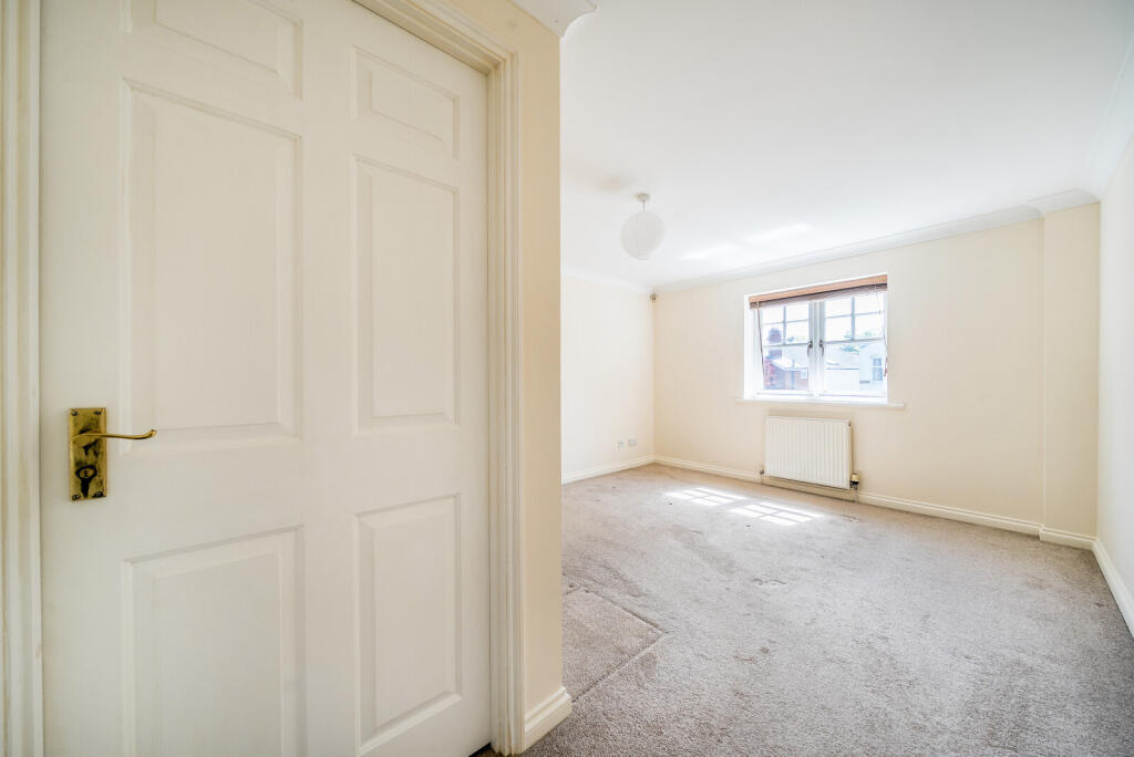 15-681b456f7f305-...