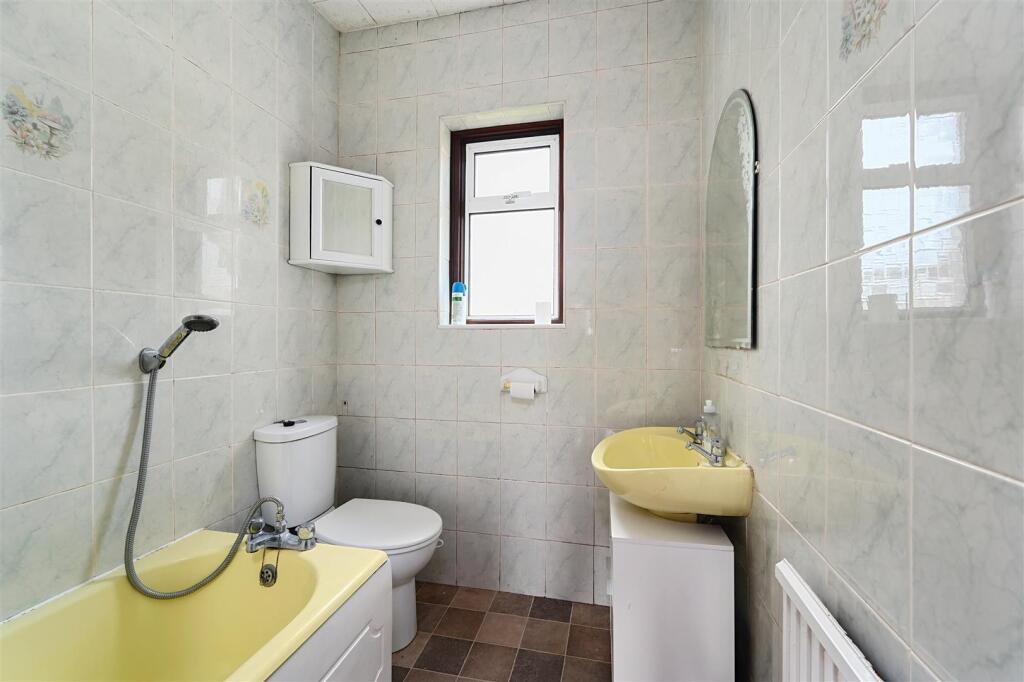 Beechers Road, BN41 (10).jpg