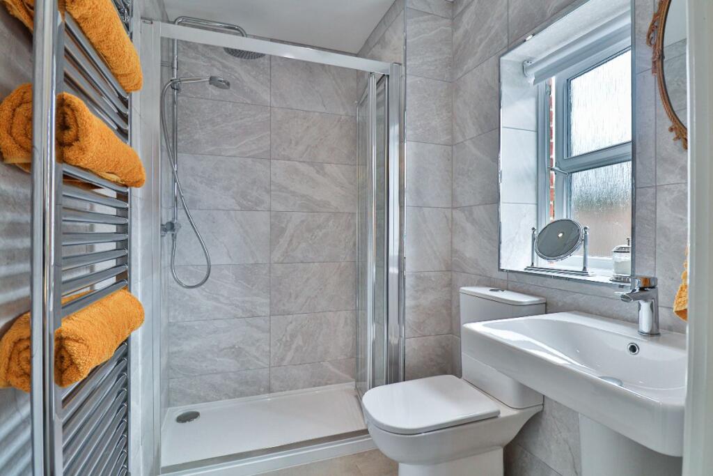 En-suite 1