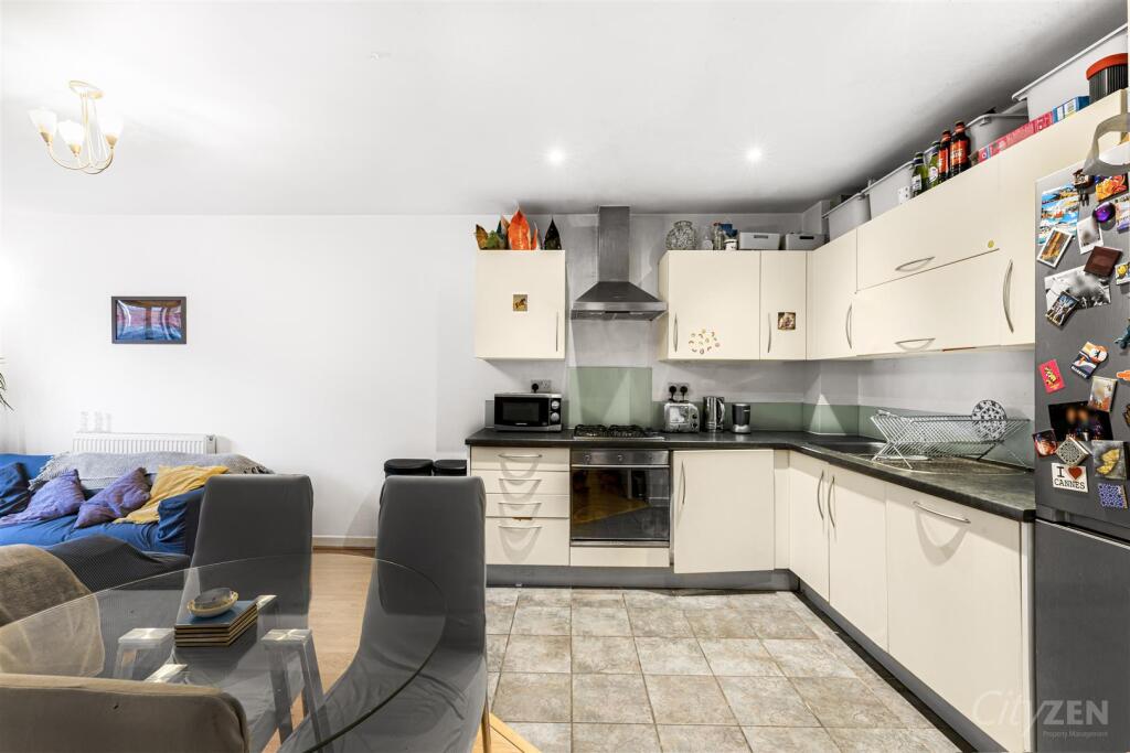 KITCHEN/RECEPTION ROOM