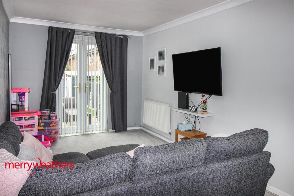 Lounge/ Dining Room