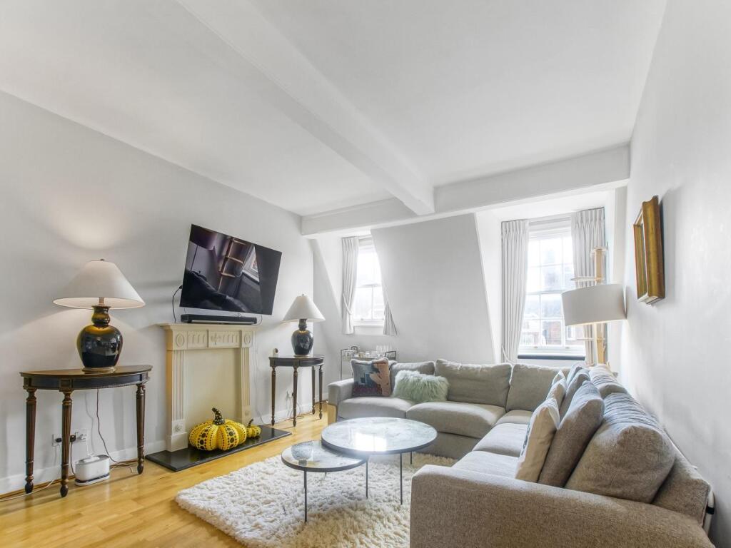 1527724936  - 10, 48 Pont Street, SW1X - 13.jpg