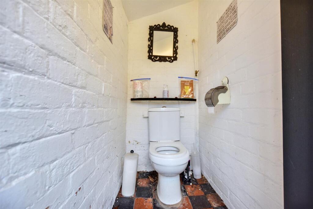 Outside WC.jpeg