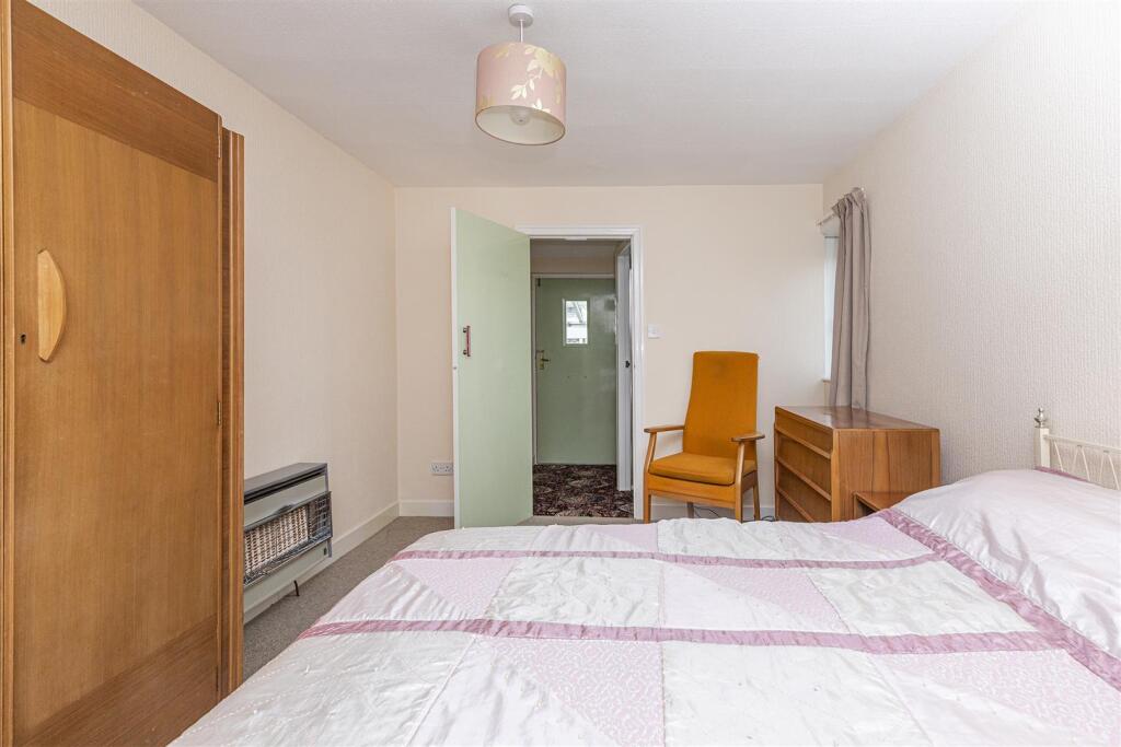 Bramleys Estate Agents - Flush House Lane - Holmfi