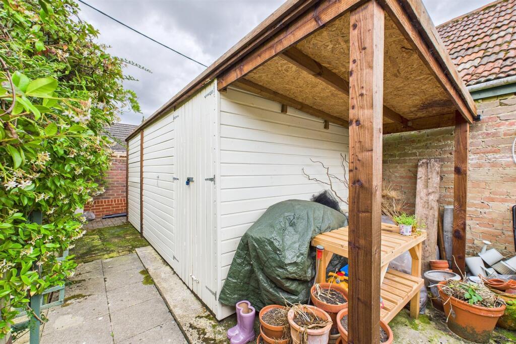 Shed