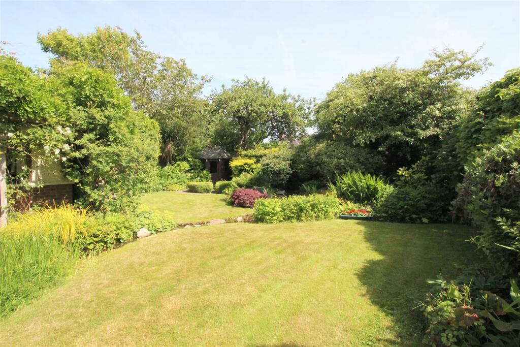 St Annes Road East, 202, outside 4.JPG