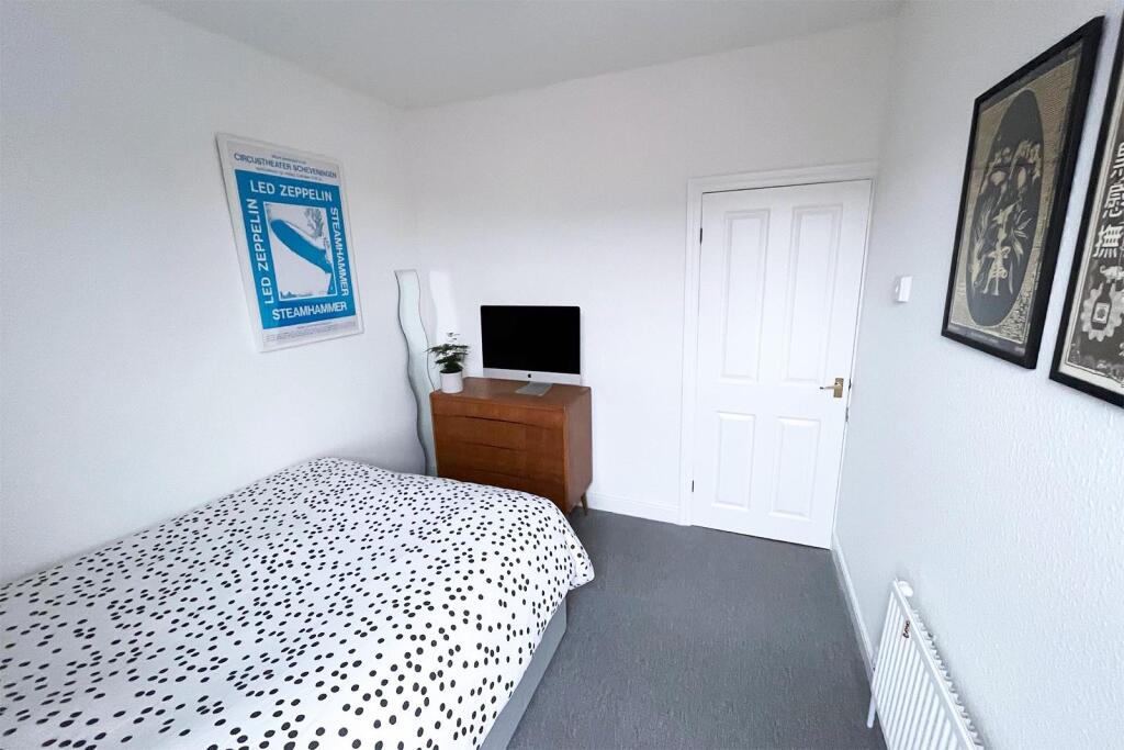 Back Double Bedroom.jpg