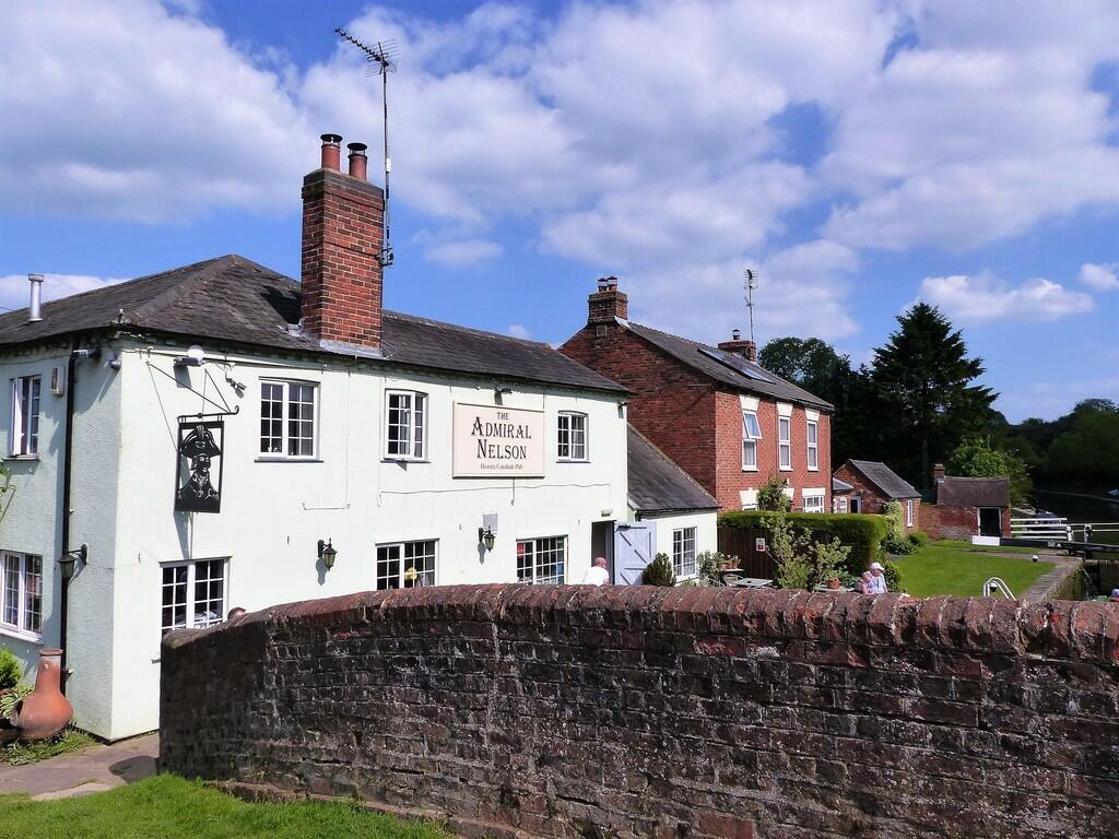 Canalside Pub