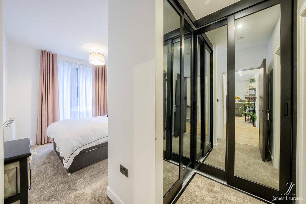 PXT48734-HDR(3)-E...