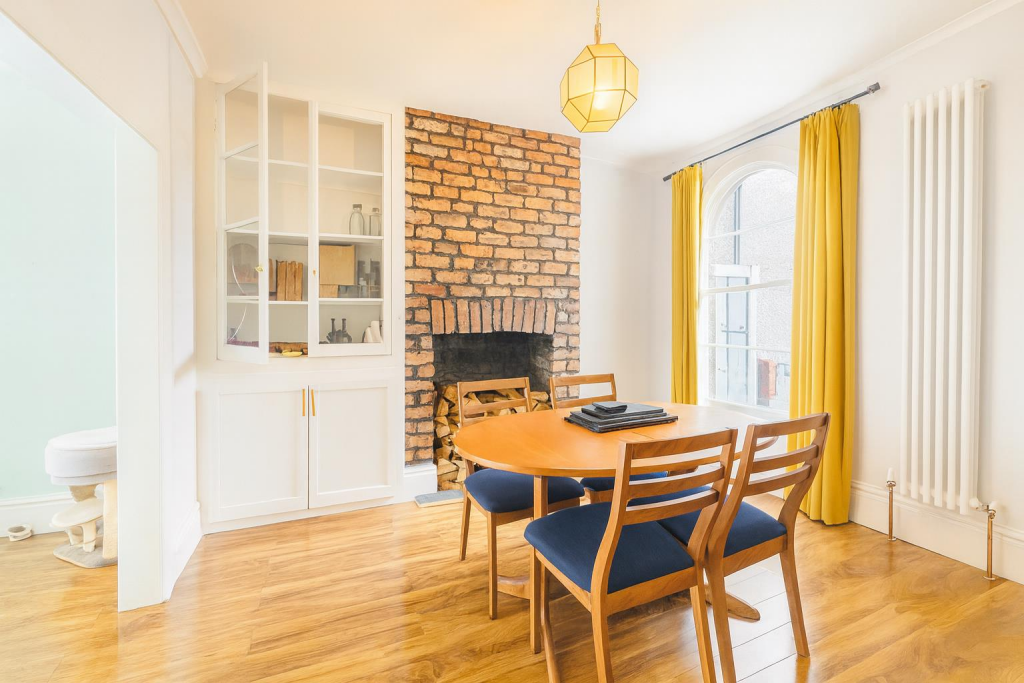 ChatGPT Image Sep 2, 2025, 09_48_36 AM.png