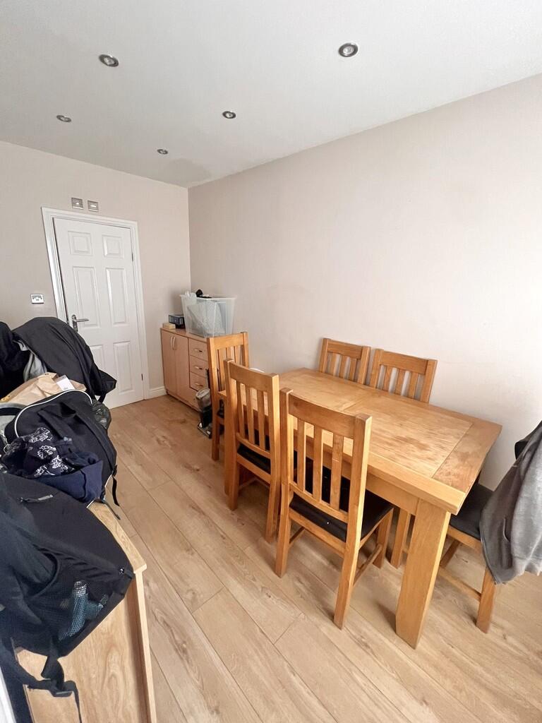 b29778b7-4bd2-44c...