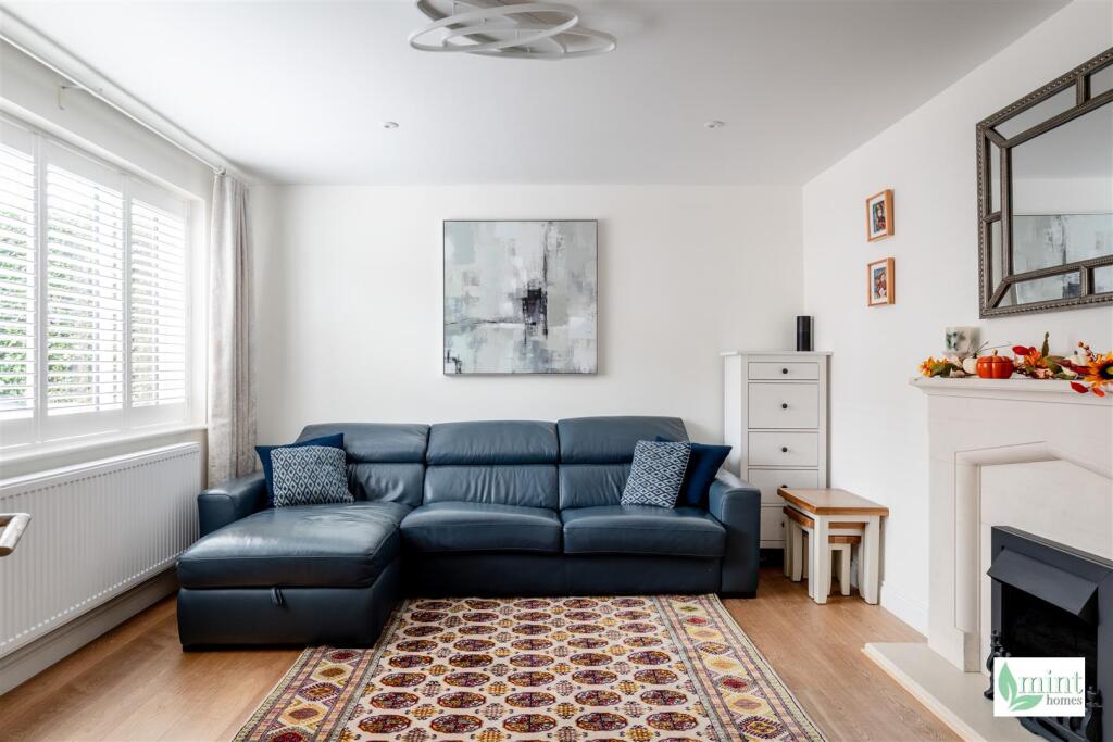 Watermark - 24 Manor Drive-21.jpg