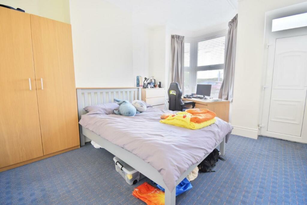 GF Bedroom (Medium).jpg