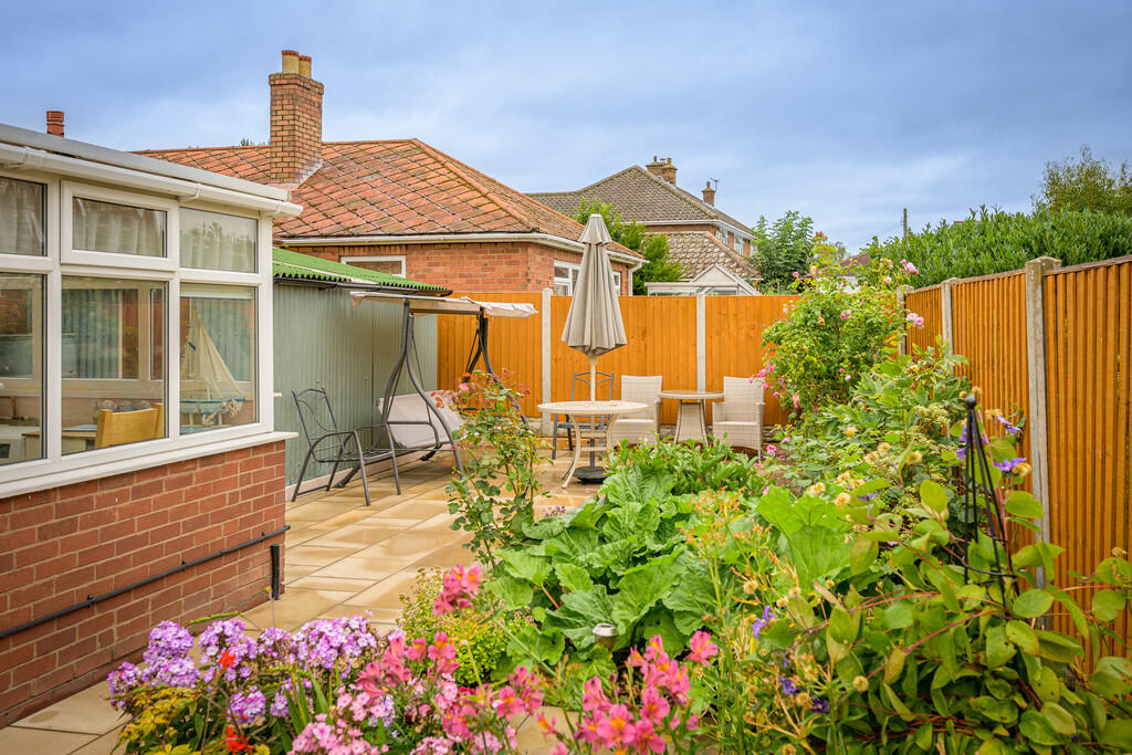 Patio Seating Are...