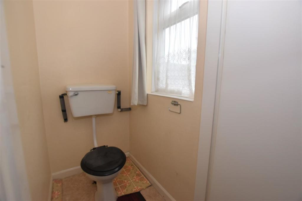 Ground Foor WC.jpg