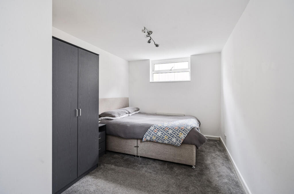 1312573-2-685bc1f...