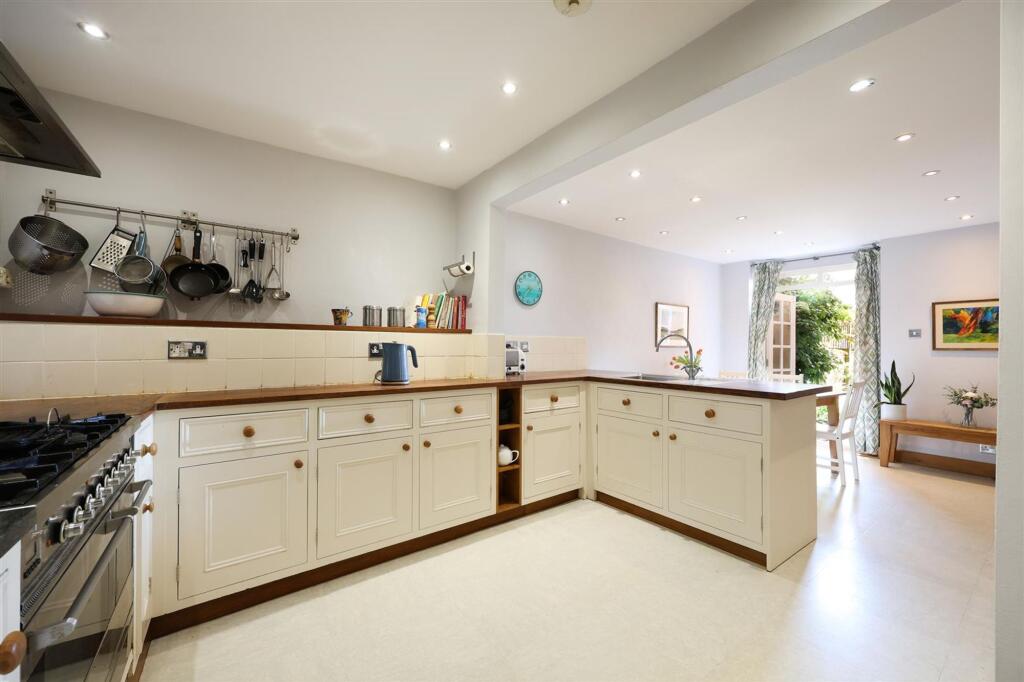 12 St Edwards Road 14.JPG