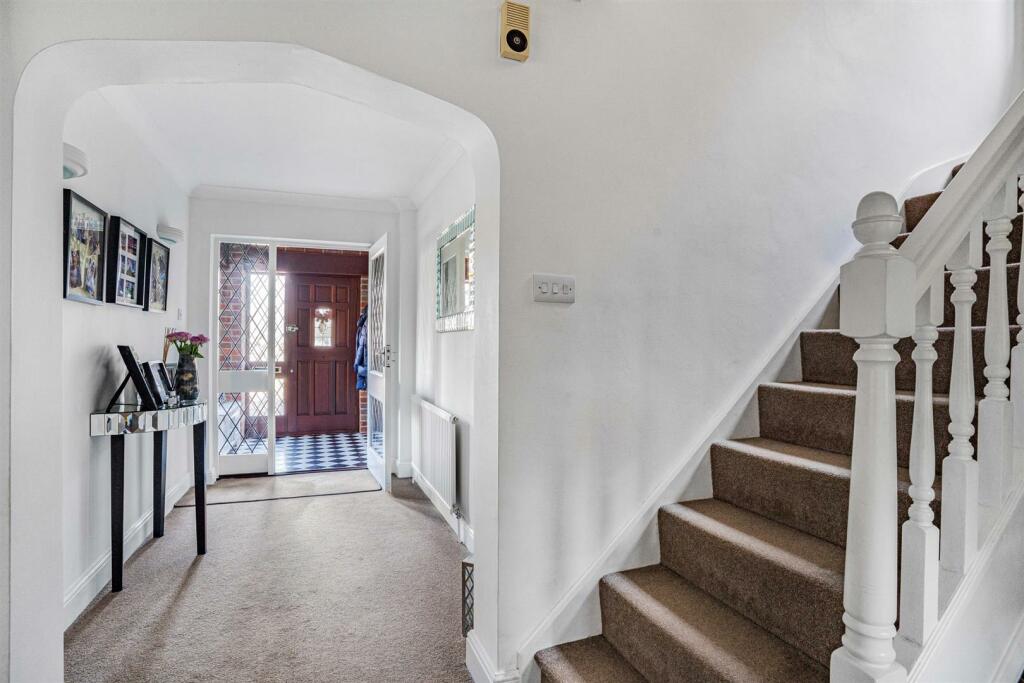 11 Greenhill Ave-2.jpg