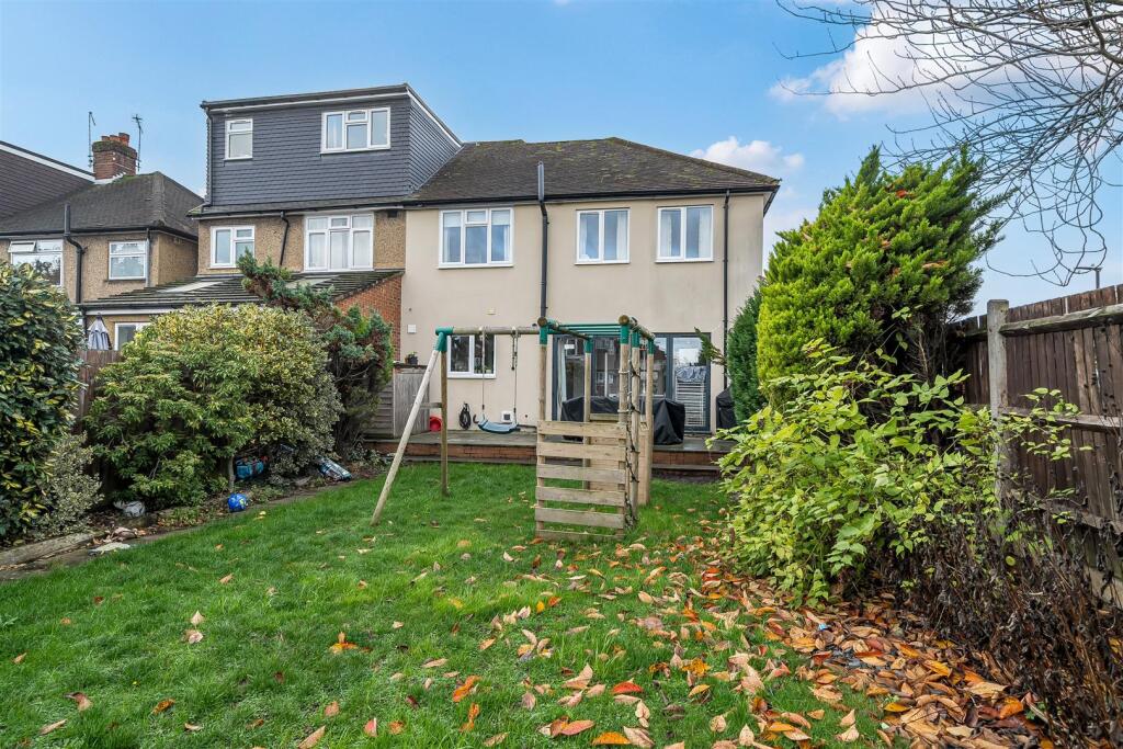 Malvern Way - Rear.jpg