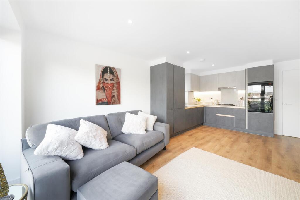 Flat 3, Treasure House - EpuTn2WuyKb0uvFvQ27T.jpg