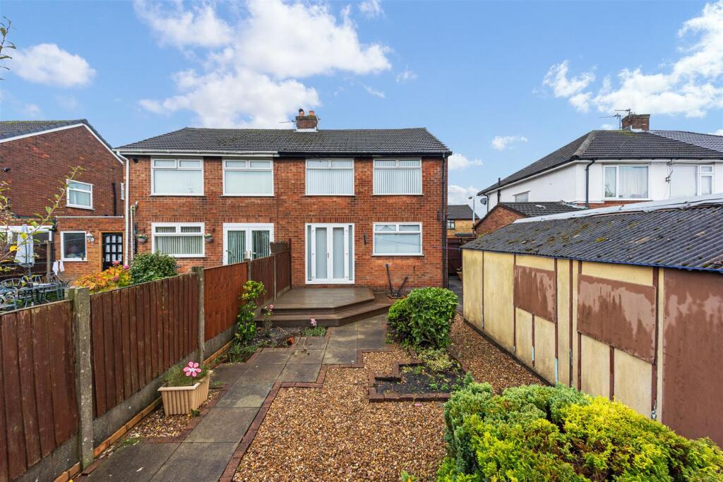 12 Arnside Avenue garden 3.jpg