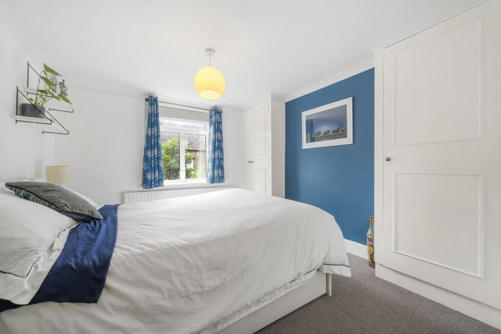 Bedroom 1.jpg