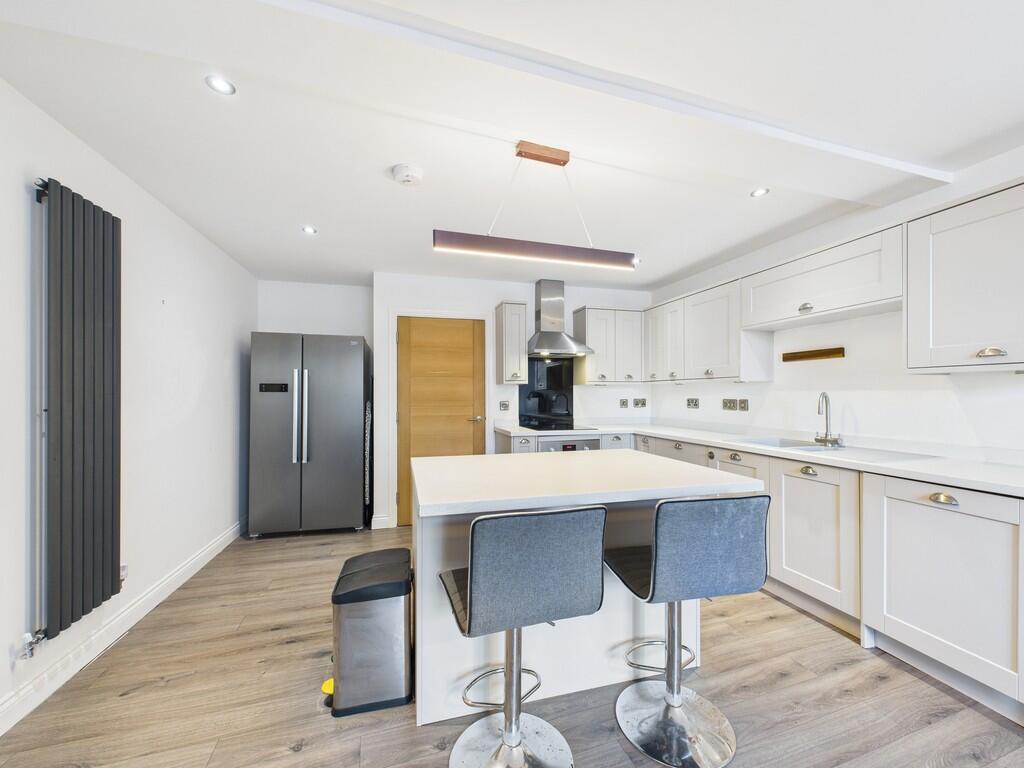 CAM01835G0-PR0349...