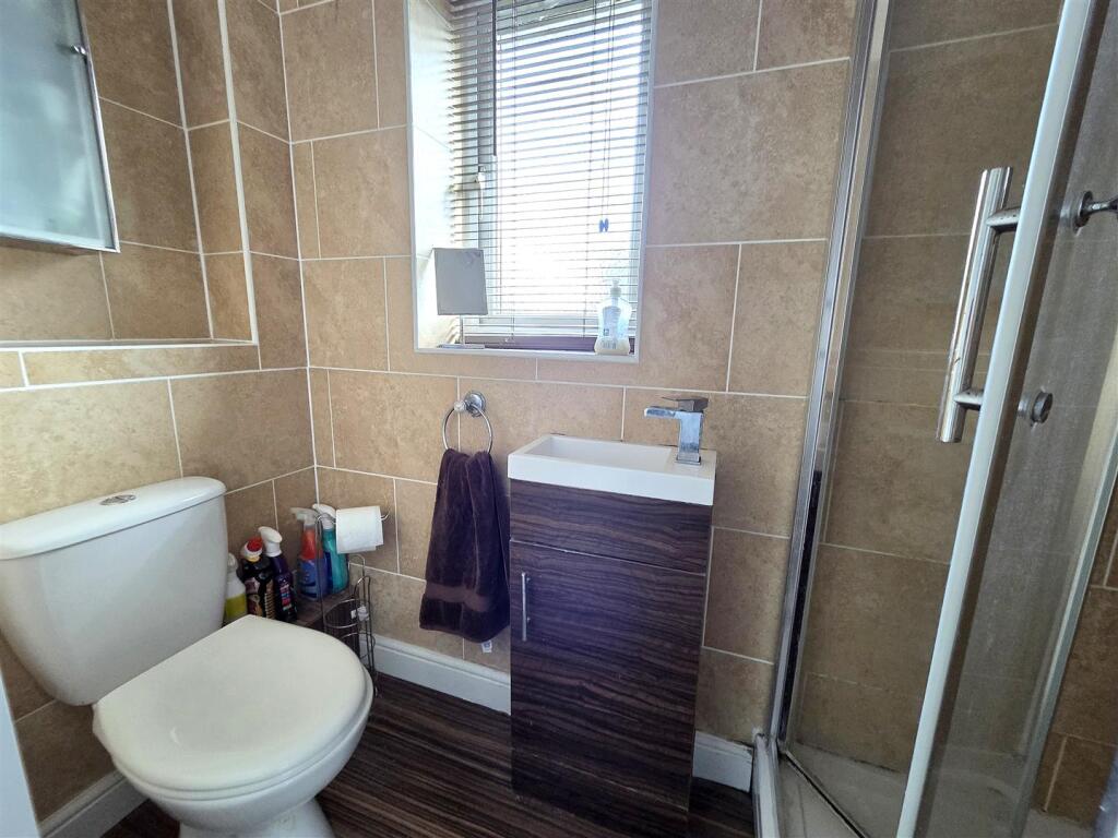 Ensuite Shower Room