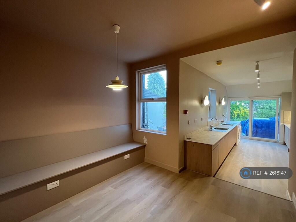 Spacious Dining And Kitchen 