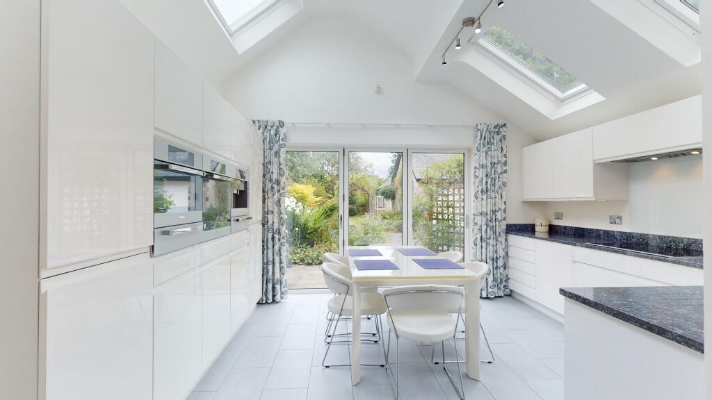 Manor-House-Cottage-08142024_195939