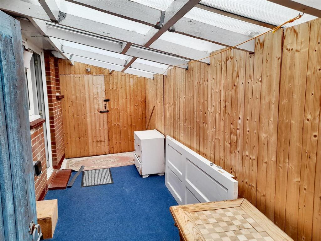 Lean-to
