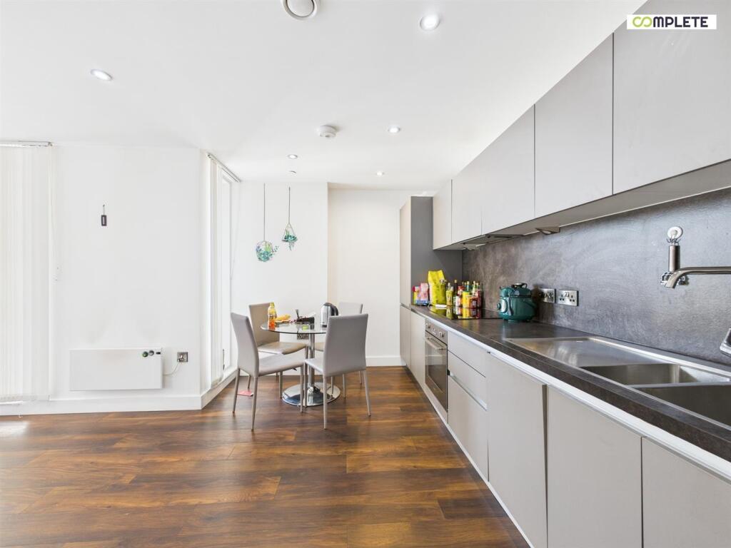 CAM01231G0-PR0107-STILL002.jpg