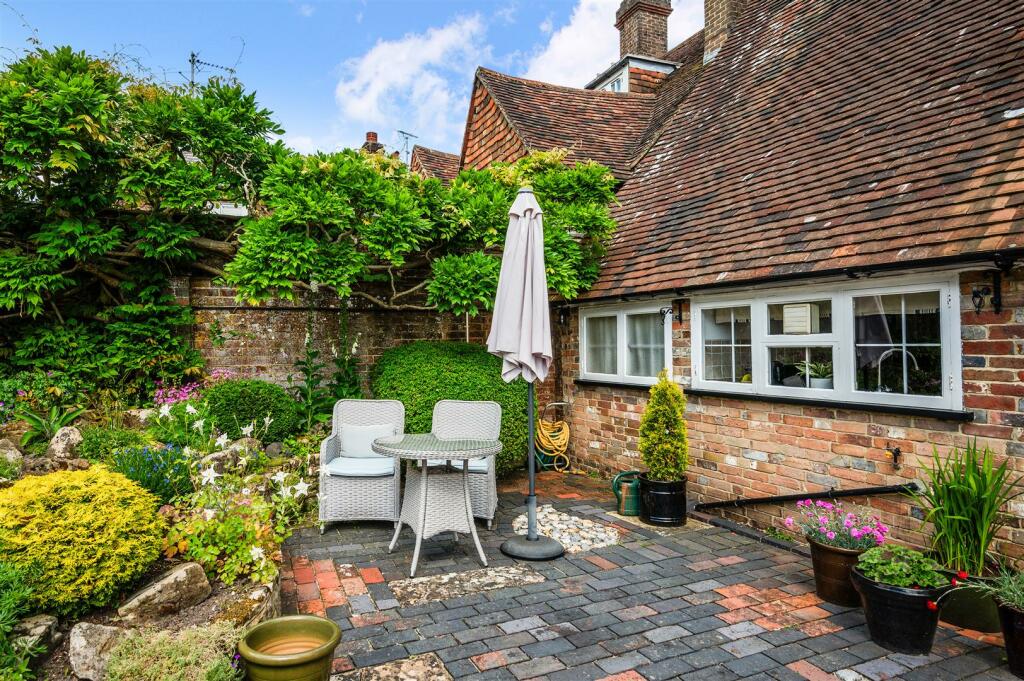 COBBLERS COTTAGE- (21).jpg