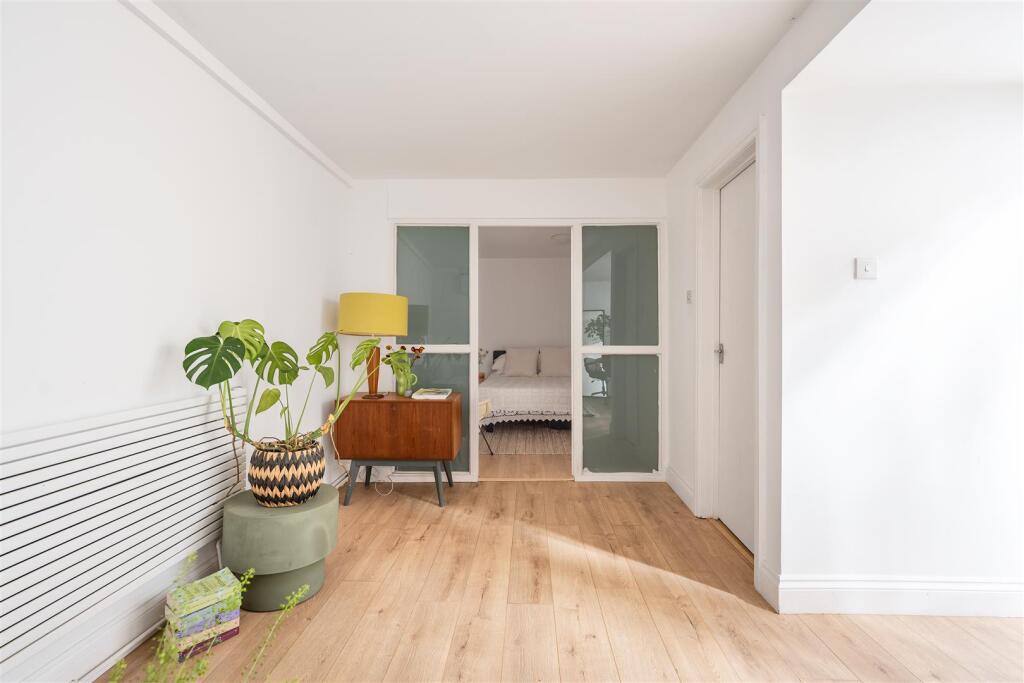 Weymouth Terrace E2