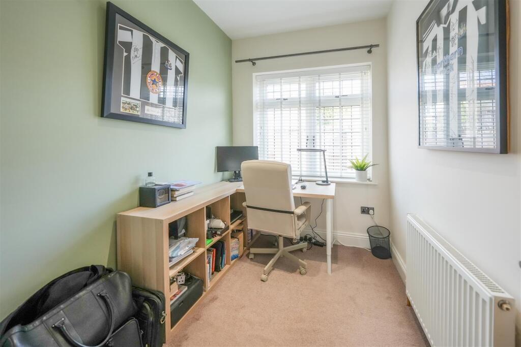 BEDROOM FOUR/HOME OFFICE