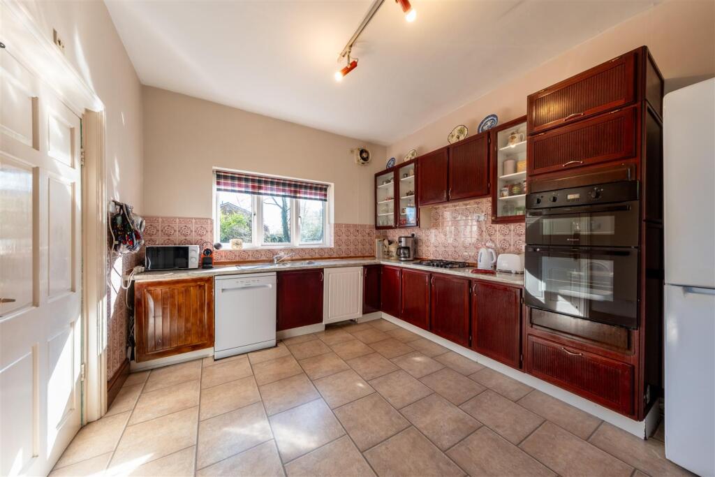 The Beeches 5 Oakdale Avenue-001.jpg