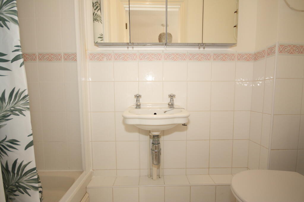 En Suite Bathroom