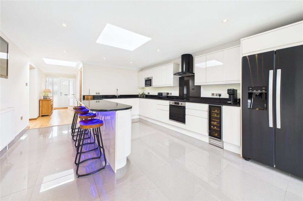 Kitchen/Breakfast Rm