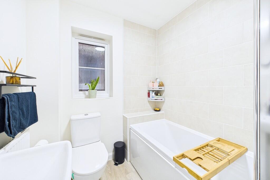 CAM03416G0-PR0122...