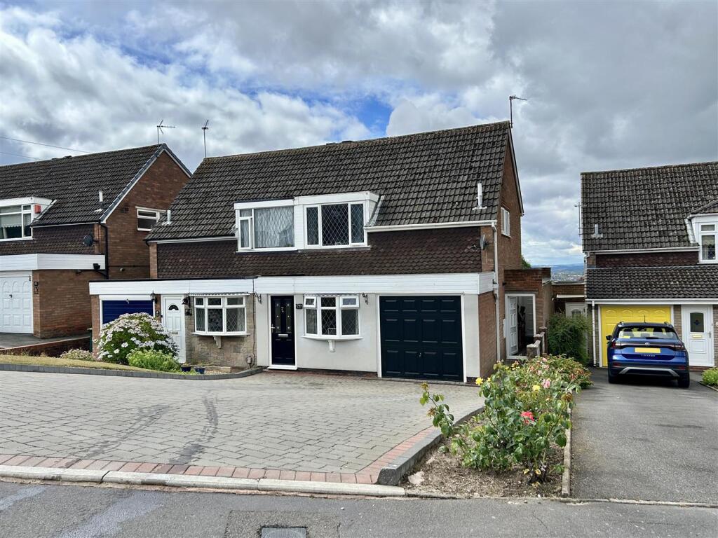 Ross Heights Rowley Regis 1.jpg