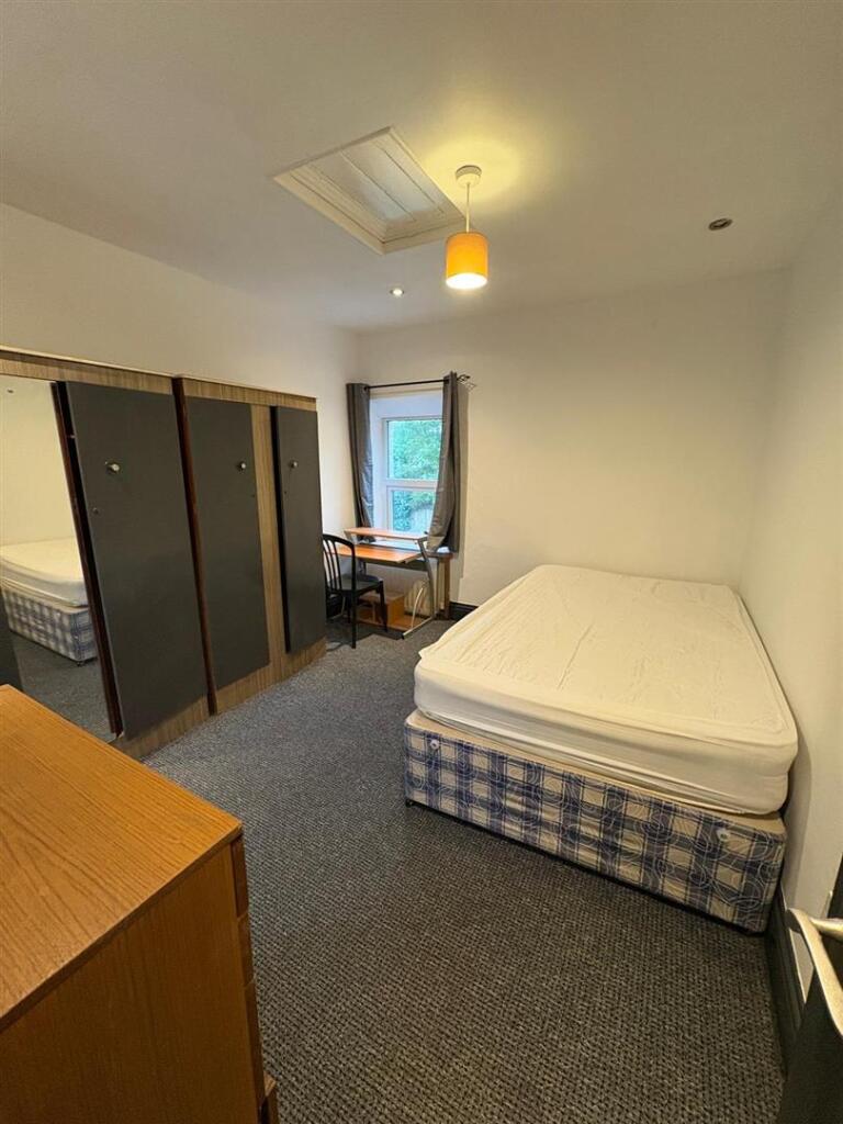 WhatsApp Image 2025-10-09 at 14.01.23 (6).jpeg