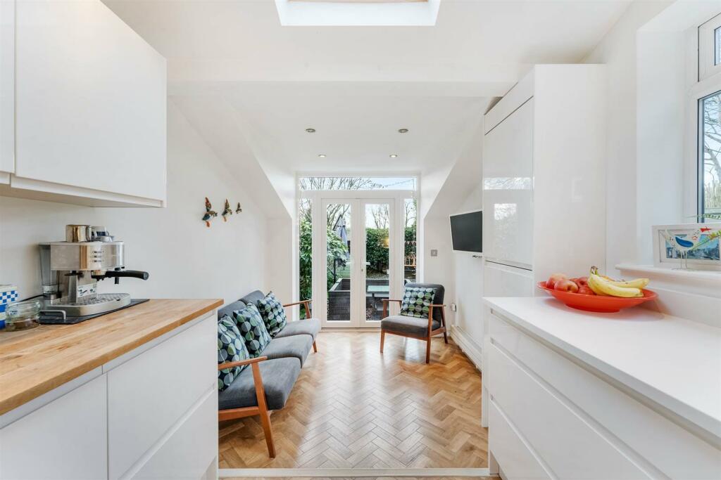 Breakfast Kitchen Aspect 4