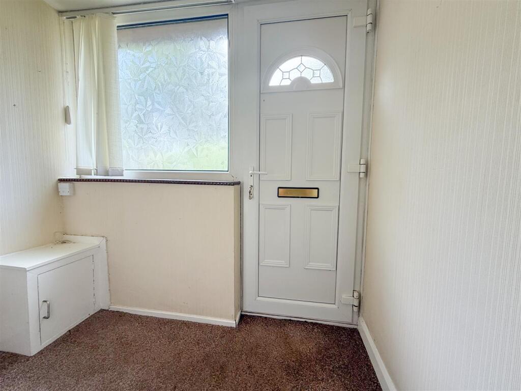 ENTRANCE HALLWAY