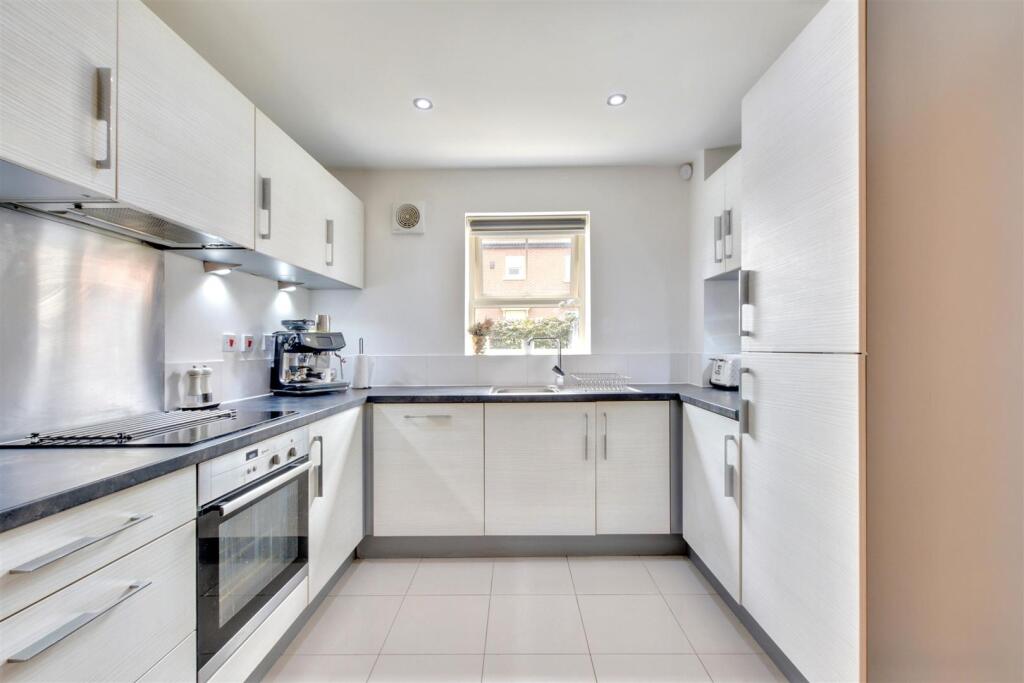 Kitchen_1.jpeg