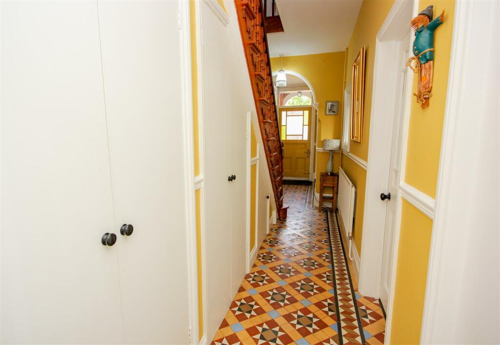 Hallway.jpg