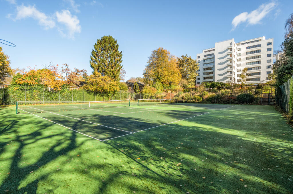 1372182-18-68fb63...