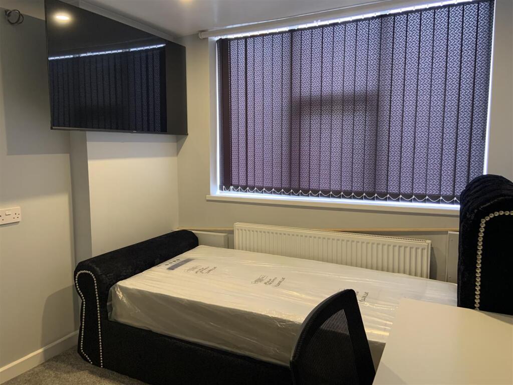 Room1.jpg