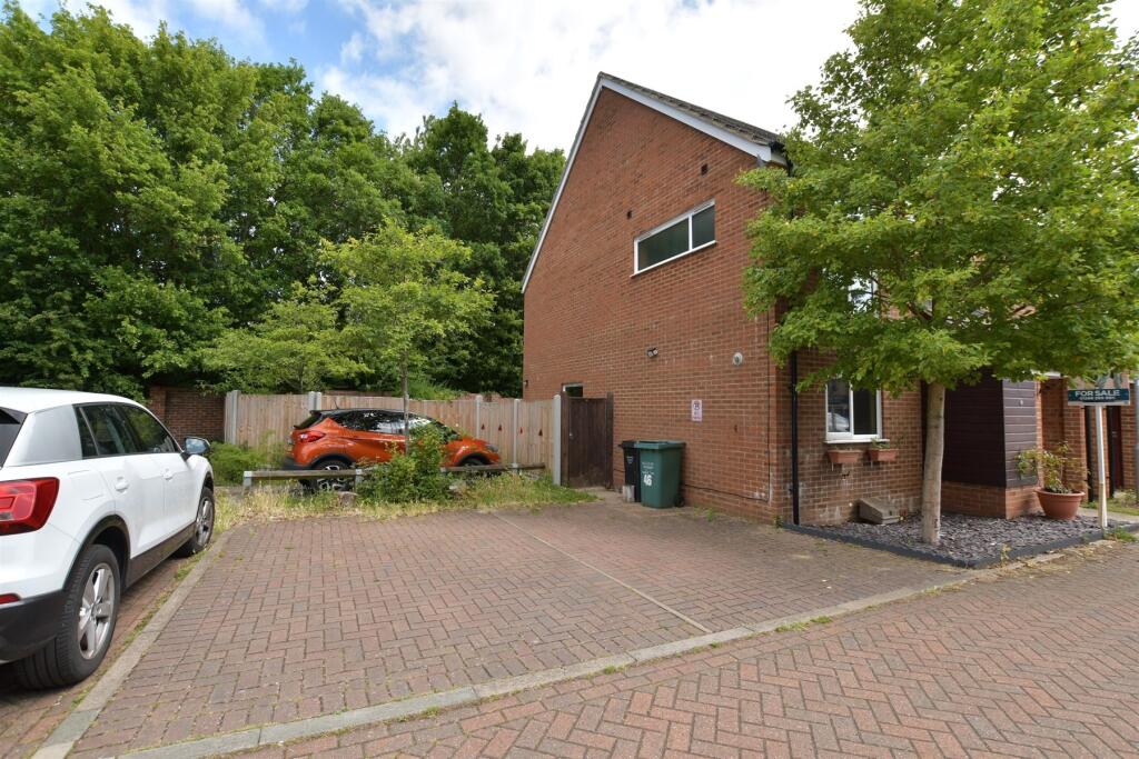 Driveway/Parking